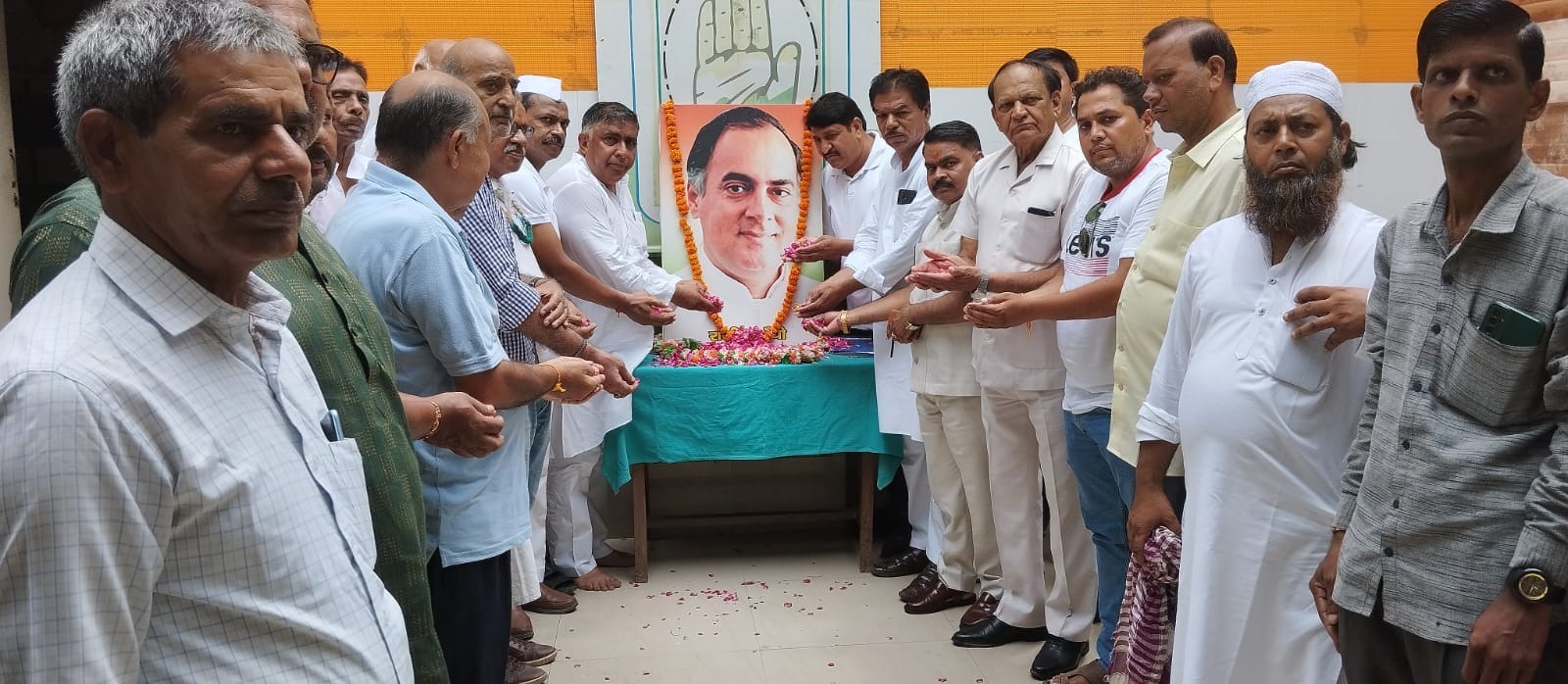 राजीव गांधी का जन्मदिन मनाया