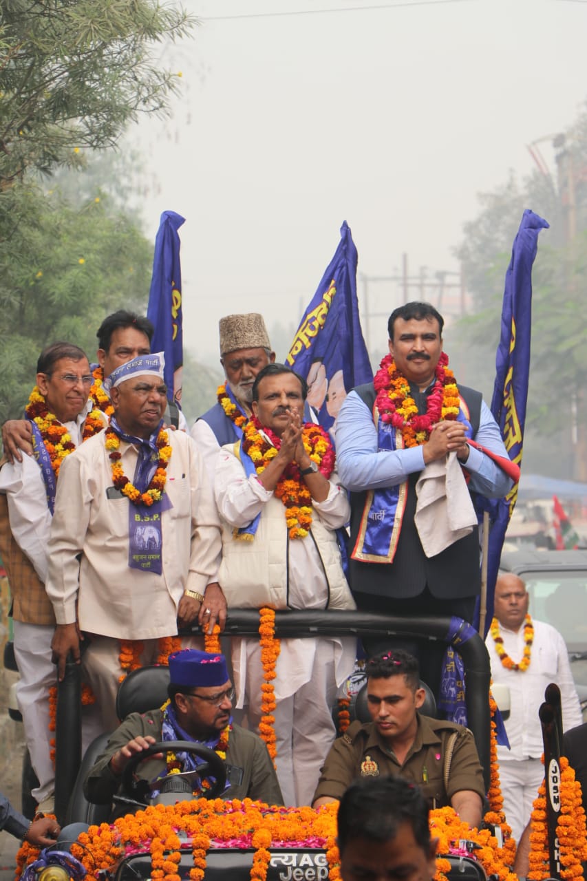 बसपा के पीएन गर्ग का विशाल रोड शो 