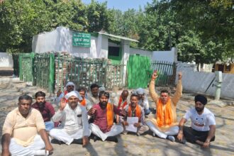 मस्जिद पर हनुमान चालिस करने पर मुकदमा