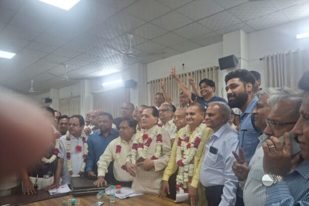संजय जैन की रितुराज को बधाई