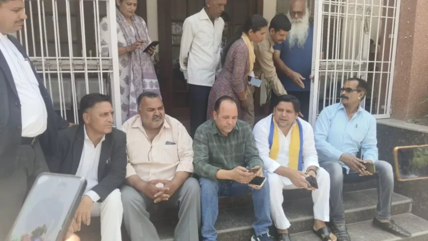गलती नेता जी की या पुलिस की