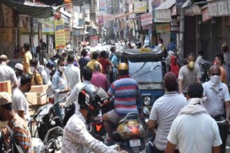 सड़कों की नीलामी रूके तो सुधरे चौराहों की सेहत