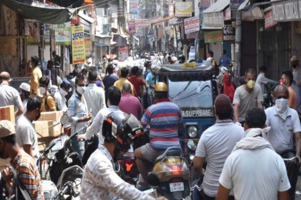 सड़कों की नीलामी रूके तो सुधरे चौराहों की सेहत