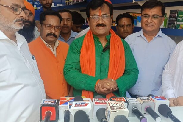 धर्मेन्द्र तोमर ने किया उद्घाटन