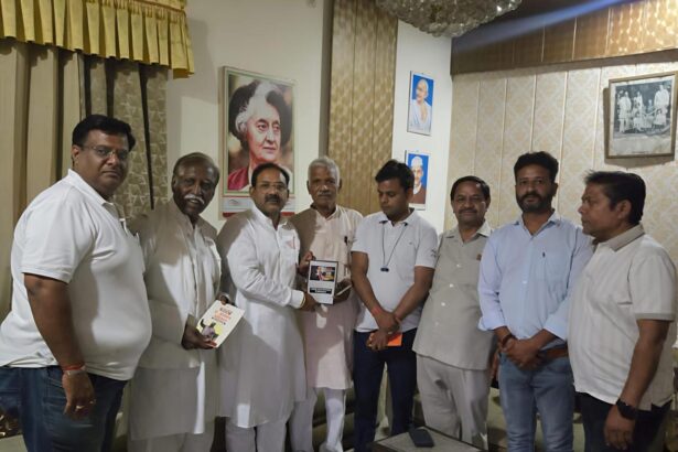 जयंती पर सांसद घर-घर गए