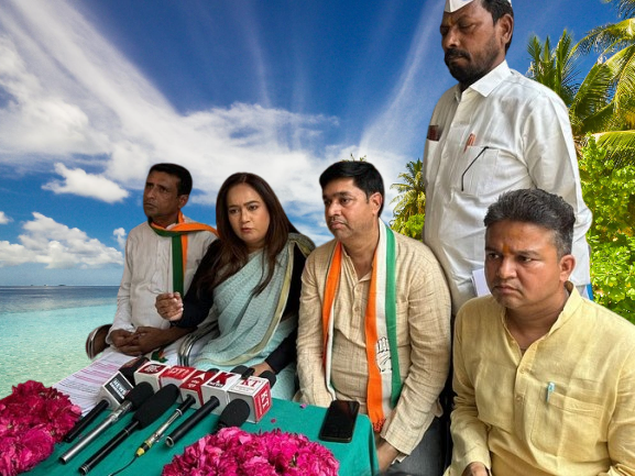 बौखलाए हैं मोदी व शाह