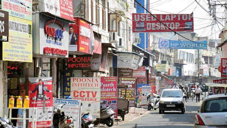 वेस्ट यूपी के लेपटॉप मार्केट की बत्ती होगी गुुल
