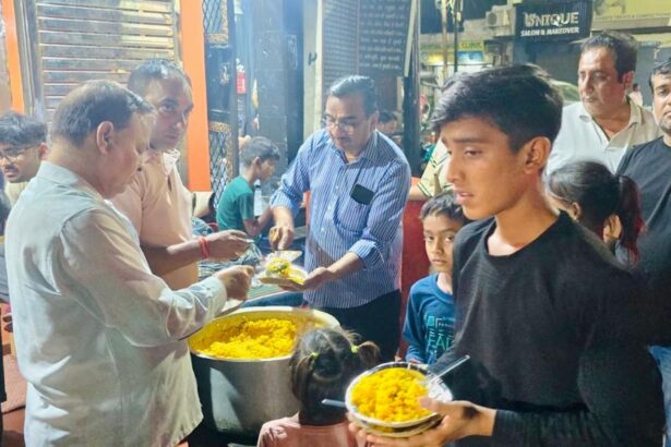 खिचड़ी का भोग लगाया गया