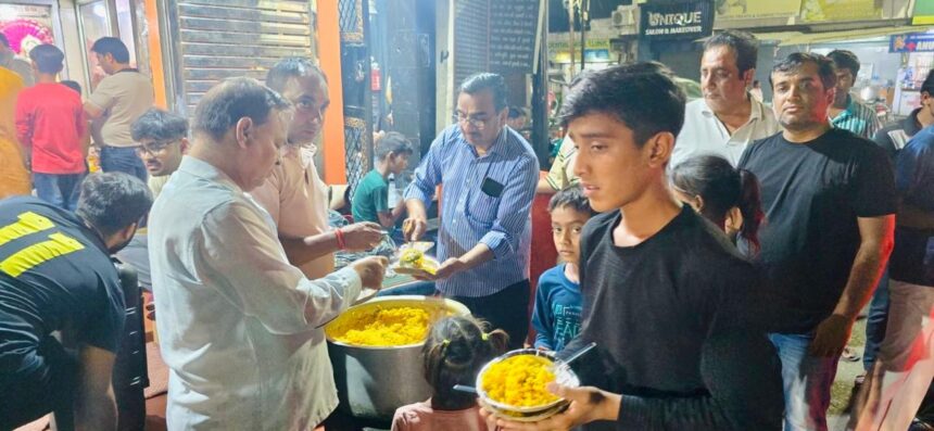 खिचड़ी का भोग लगाया गया