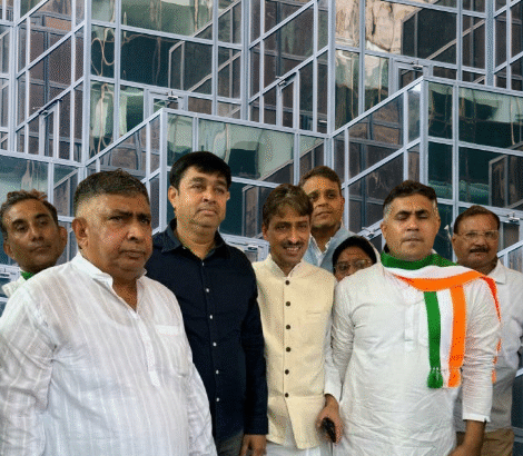 रेप पीड़ित दलित किशोरी से मिले मसूद