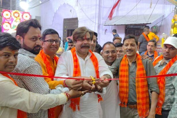 सीता राम मंदिर से शोभायात्रा