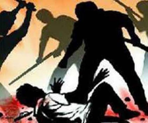 दोस्तों ने पीट-पीटकर मार डाला