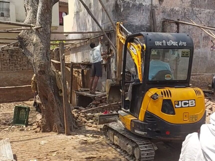 मेरठ: कैंट के दस्ते ने मुक्त करायी जमीन