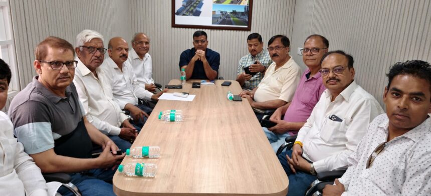 नगरायुक्त की गड़बड़ी पर FIR की चेतावनी