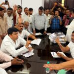 कांग्रेसी बोले जवाब दें अफसर