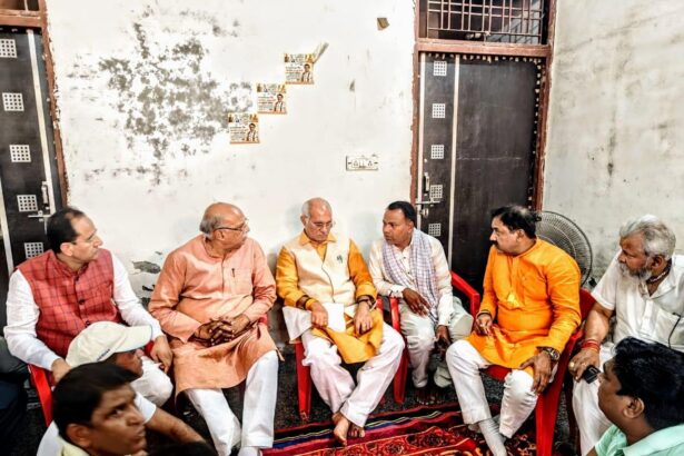शोक पहुंचे भाजपा प्रभारी मंत्री