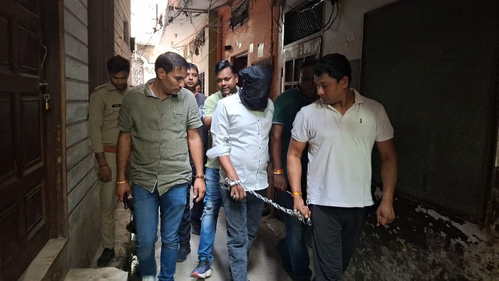 मोबाइल से पाकिस्तानी मंसूबों का पर्दाफाश