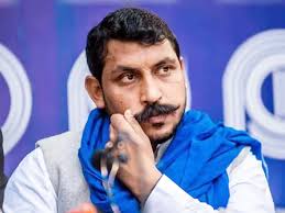 क्यों भावुक हो गए मंच पर चंद्रशेखर