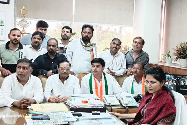 बिजली की समस्या पर कांग्रेसी गरजे