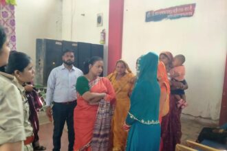 बाल-बाल बची मासूम वर्ना