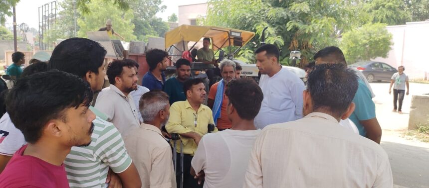 मृत किसानों के परिजनों से मुलाकात