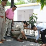 DIG ने खुद लगाया पौधा