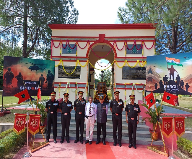 शहीदों को किया नमन