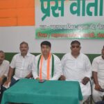 रोके जाने पर उखड़े कांग्रेसी