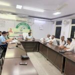 इलाके में सुविधा दो टैक्स लो