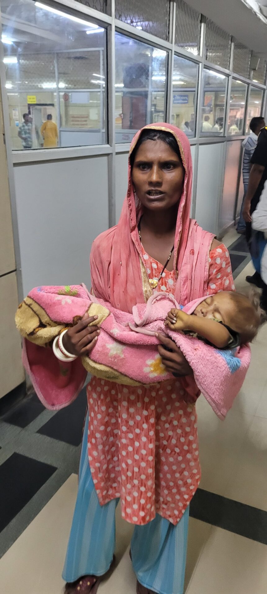 बच्चा जिंदा है या वाकई नहीं रहा