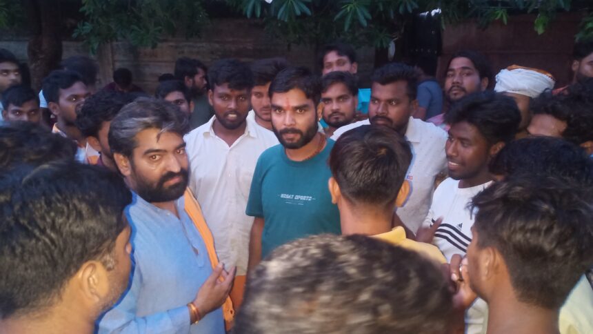 कांवड़ खंड़ित मारपीट