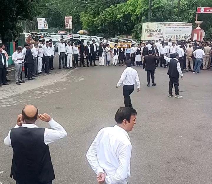 युवा वकीलों ने दिखाया दम