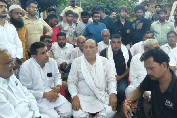 परिजनों से मिले कांग्रेसी