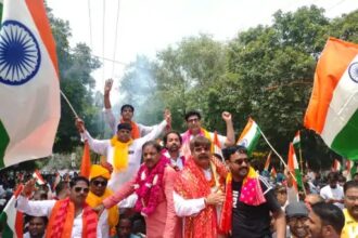 कमल दत्त की बाइक रैली