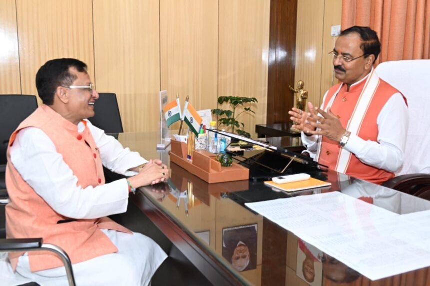 DY CM से मिले शारदा