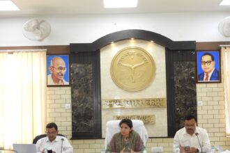 MD ईशा दुहन ने की समीक्षा