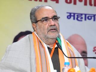 भाजपा सपा कांग्रेस पर हमला