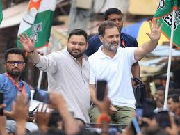 जब राहुल गांधी ने बोतल