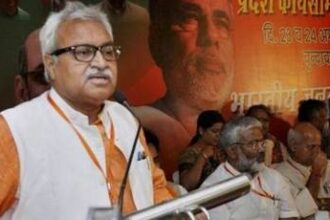 डा. वाजपेयी बोले बने आयोग
