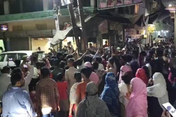 नमाजियो पर लाठीचार्ज की कड़ी निंदा