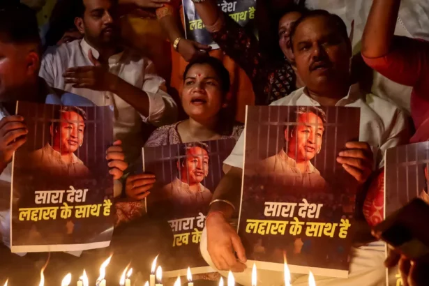 सोनम के समर्थन में कई हस्तियां