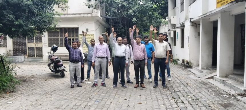 संघर्ष समिति ने भरी हुंकार