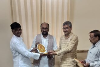 उच्च शिक्षा मंत्री को ज्ञापन