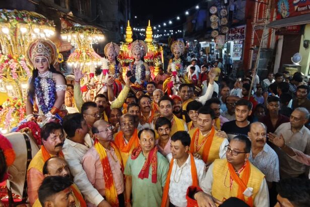 राम जी की निकली सवारी