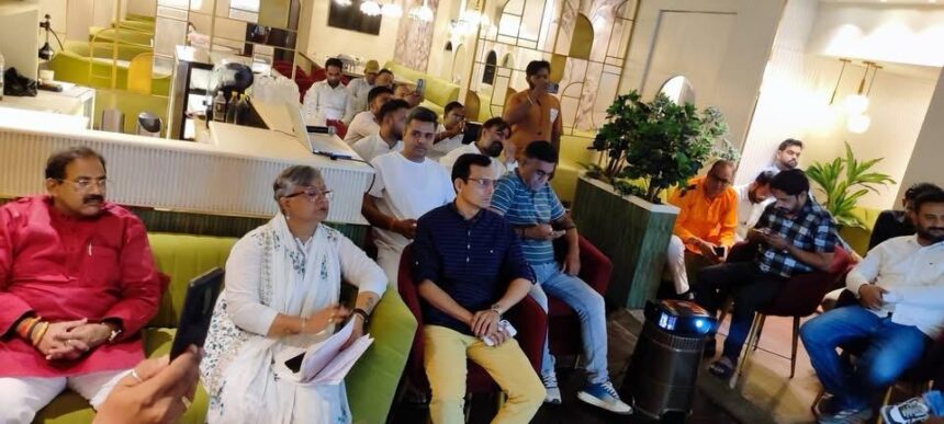 सभी ने सुनी पीएम के मन की बात