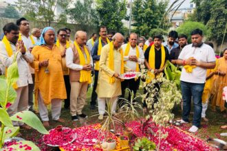 कैंट विधायक ने की गोवर्धन पूजा