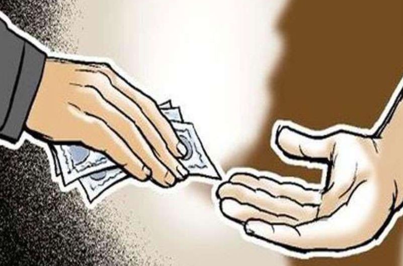 दलाल चला रहे हैं डिप्टी रजिस्ट्रार का आफिस