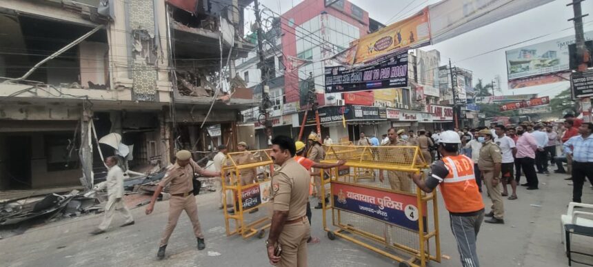 कहां है मेरठ बंद करने वाले..