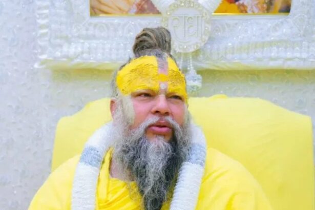 संत प्रेमानंद जी महाराज की तबियत बिगड़ी