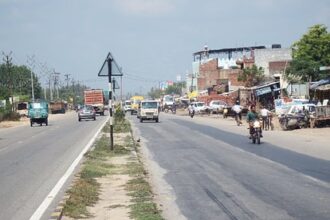 करनी थी कार्रवाई करा दिए कब्जे